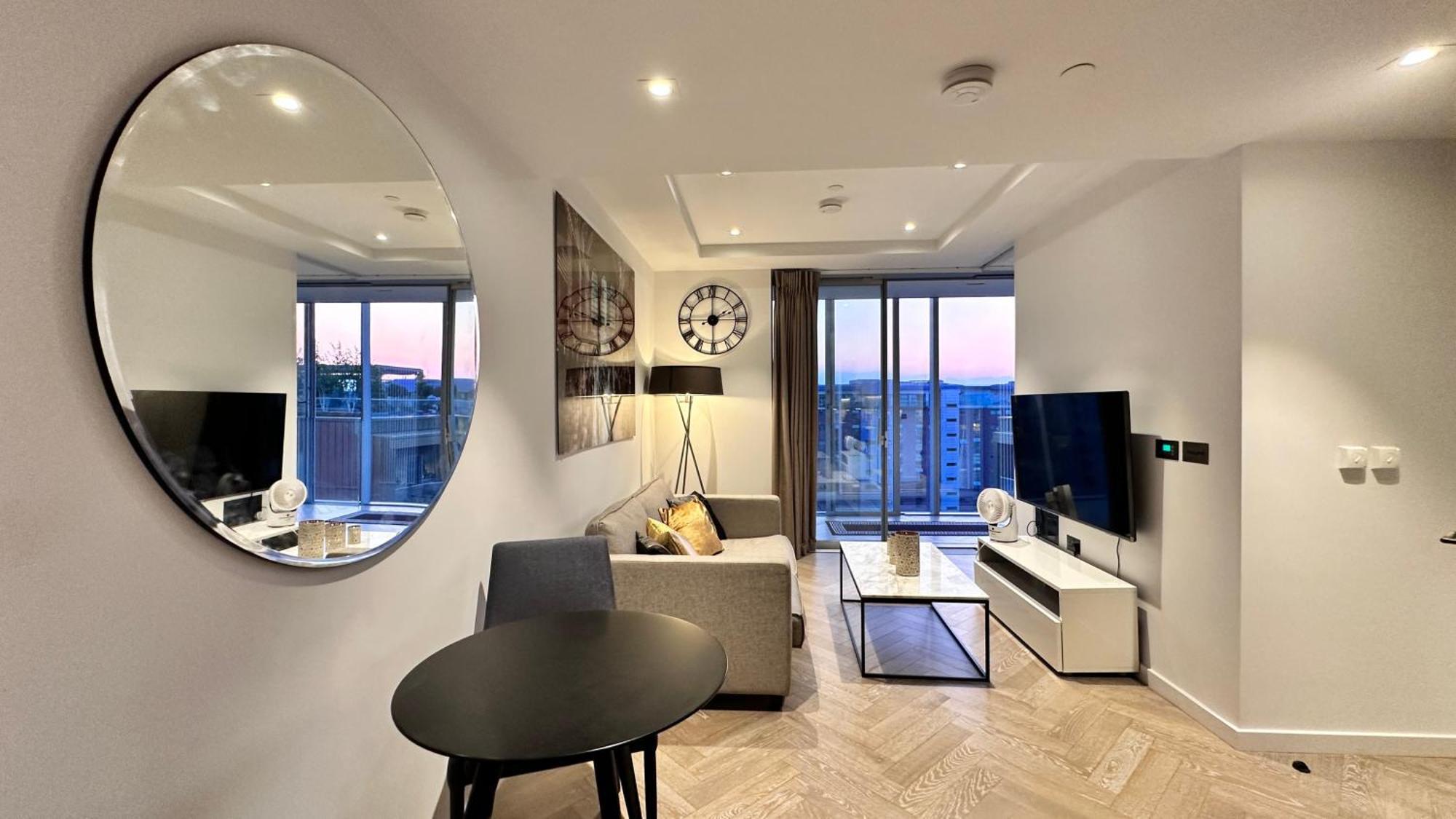 Battersea Power Station - Winter Garden Balcony & 1Gb Wifi - Luxurylondonstays Экстерьер фото