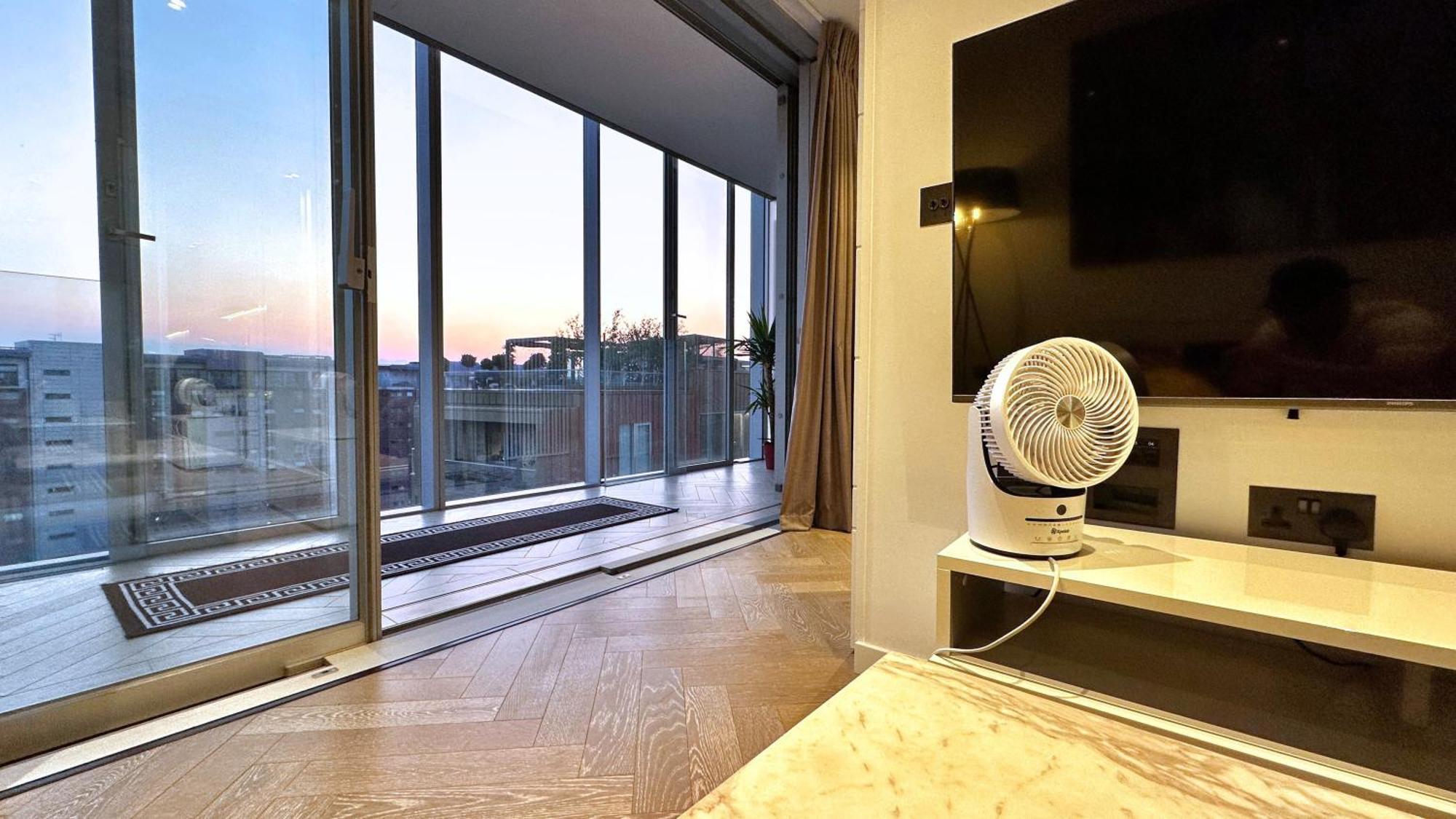 Battersea Power Station - Winter Garden Balcony & 1Gb Wifi - Luxurylondonstays Экстерьер фото